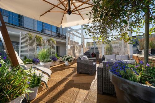 Elegante Apartments - Adults Only