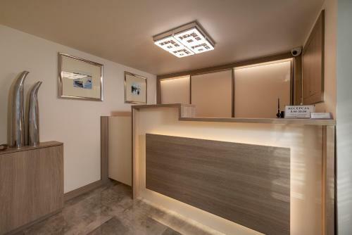 Elegante Apartments - Adults Only
