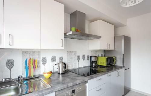 Five-bedroom Holiday Home In Mielno