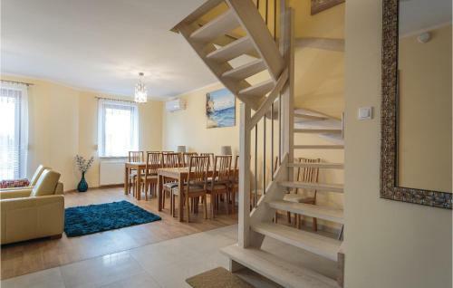 Five-bedroom Holiday Home In Mielno