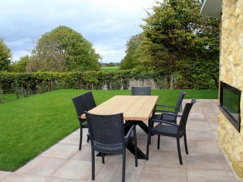 Holiday Home Green Resort Mooi Bemelen-5