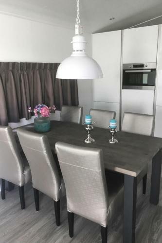 Holiday Home Green Resort Mooi Bemelen-5