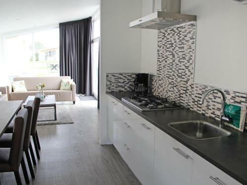 Holiday Home Green Resort Mooi Bemelen-1