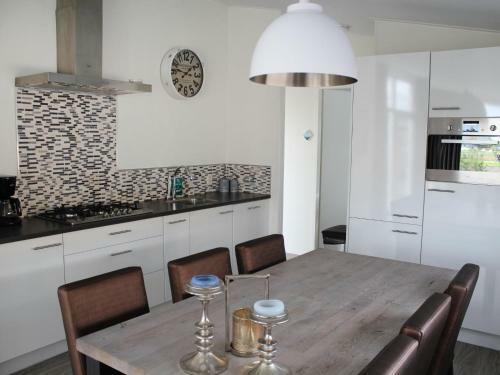 Holiday Home Green Resort Mooi Bemelen-1
