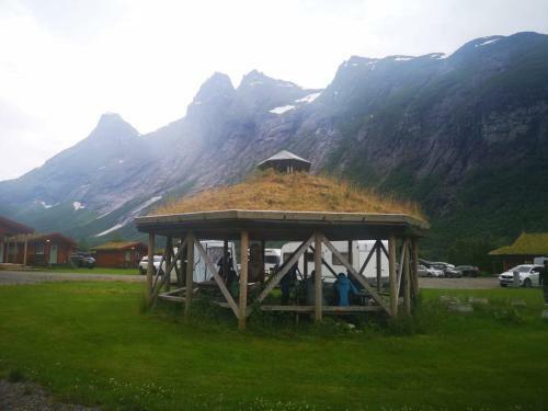 Trollstigen Camping And Gjesteg�rd