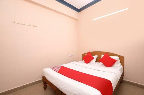 Hotel Oyo 24210 Yashas Residency