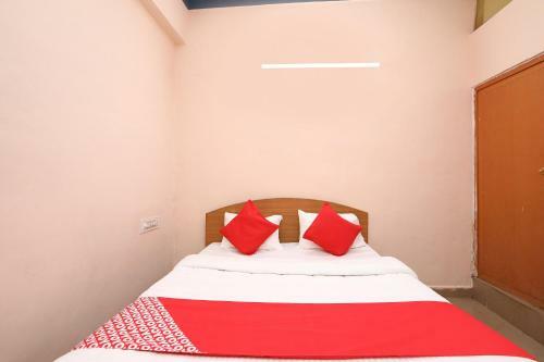 Hotel Oyo 24210 Yashas Residency