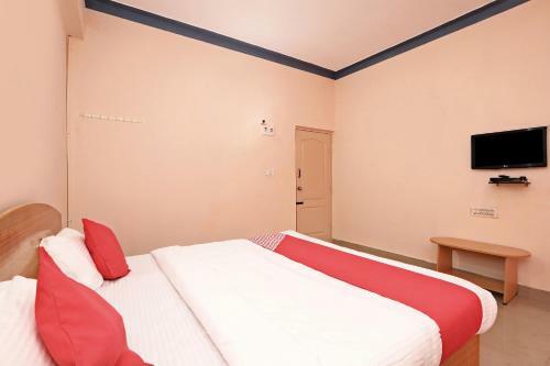 Hotel Oyo 24210 Yashas Residency