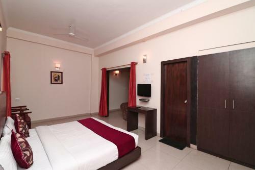 Oyo 4754 Hotel Center Point
