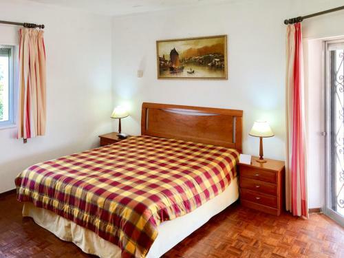 Benagil Villa Sleeps 9 Pool Wifi