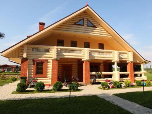Eco-village Uhnovgrad