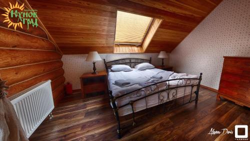 Eco-village Uhnovgrad
