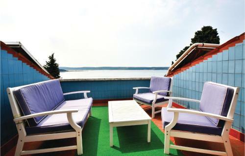 Two-bedroom Apartment In Portoroz