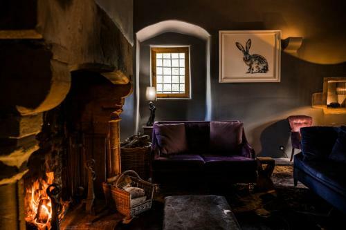 Bowhill Chateau Sleeps 10 Wifi