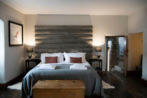 Bowhill Chateau Sleeps 10 Wifi