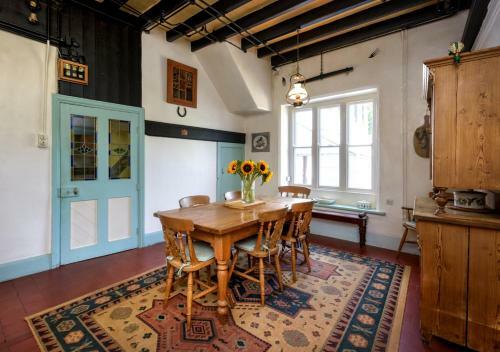 Apartamento Talhenbont Hall