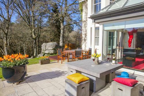 Gidleigh Chateau Sleeps 14 Pool Wifi