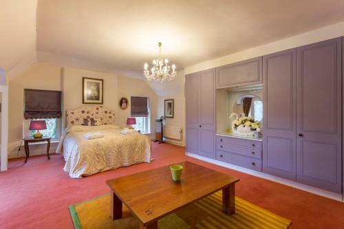 Gidleigh Chateau Sleeps 14 Pool Wifi