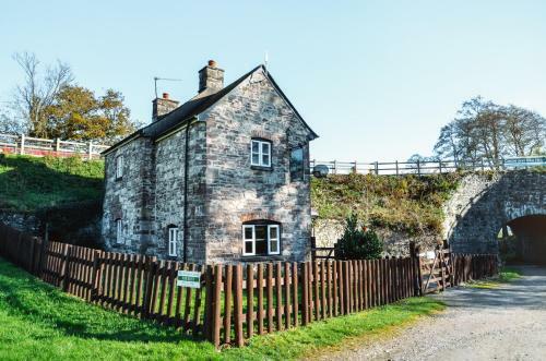 Aqueduct Cottage