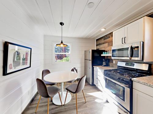 4093 Manzanita Ave Cabin Unit 5