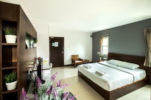 Aparthotel Central Place Serviced Apartment