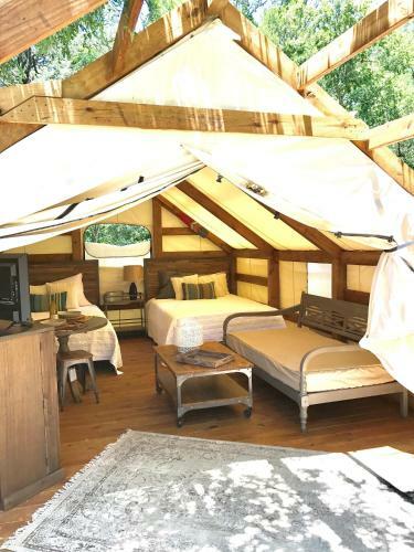 Geronimo Creek Retreat Glamping Cabin #1