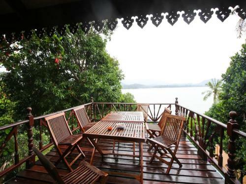 7 Bedroom Seafront Villa Phanghan