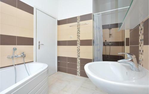 Holiday Home Dicmo 21