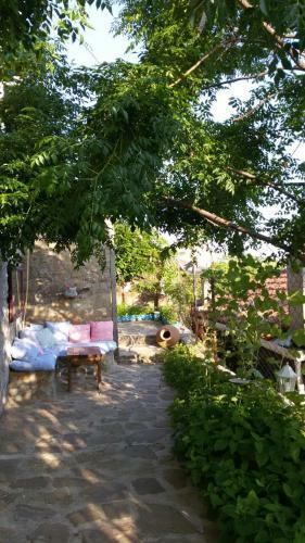 Hostal Dimitri Ada Evi & Restaurant