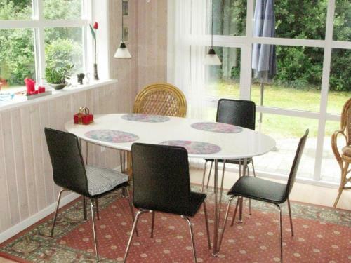Two-bedroom Holiday Home In Vinderup 6