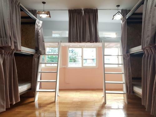 Hostel Of Rising Sun