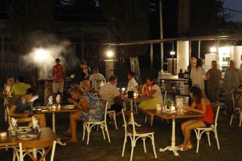 Hotel Lucette Guest House