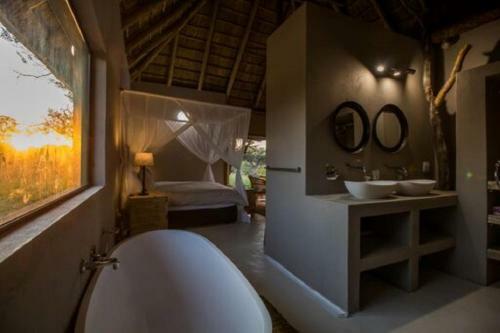 Lookout Safari Lodge