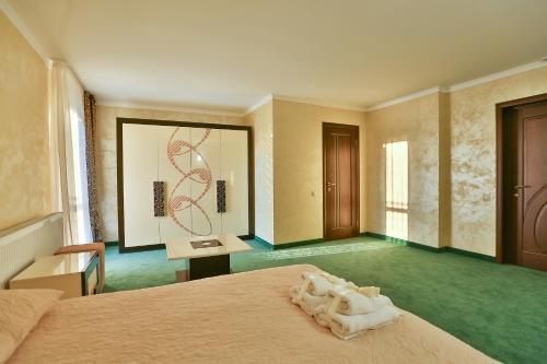 Hotel ??????