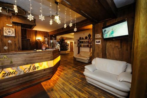 Relax Hotel Azau Star