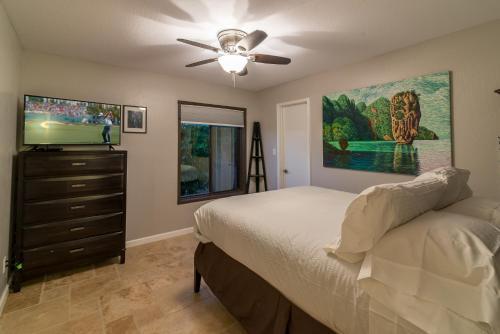 Casa De Palms Home