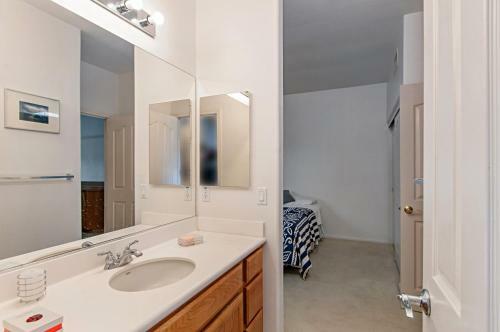 3610 Torrey View Ct Home