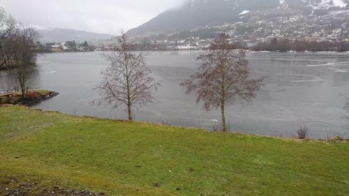 At The Lakeside - Villa