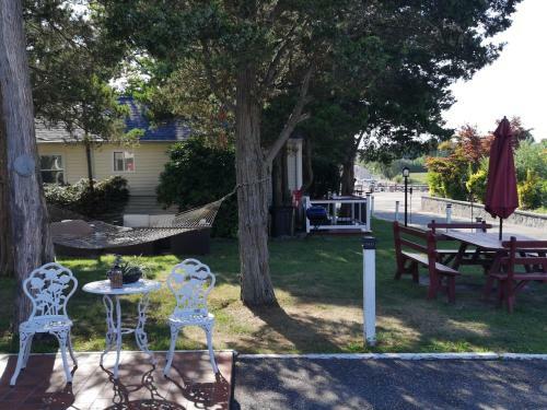 Bay Watch Hotel And Marina