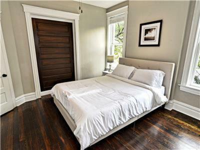 Newly Renovated 4bdrm/3ba, Sleeps 10