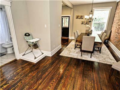 Newly Renovated 4bdrm/3ba, Sleeps 10