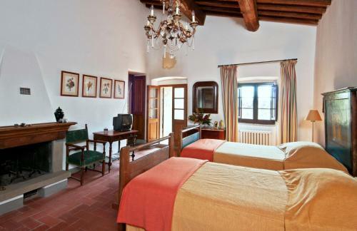 Volpaia Villa Sleeps 12 Wifi
