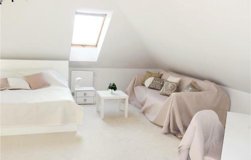 Three-bedroom Holiday Home In Kobylanka