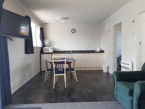 Adelphi Motel