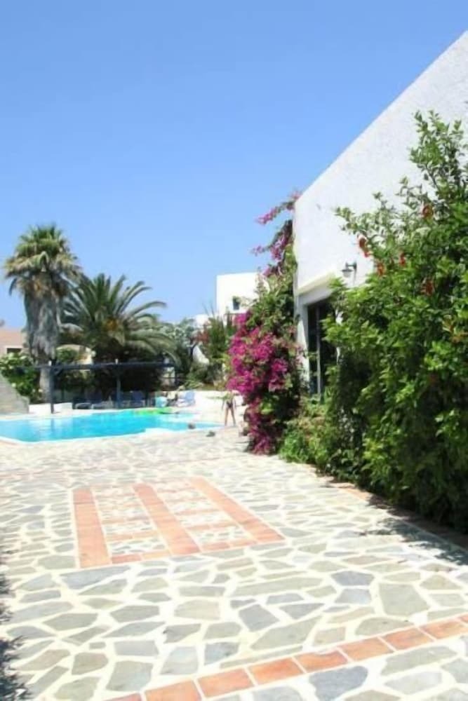 Aparthotel Popi Studios