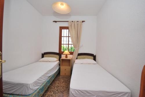 Caules Villa Sleeps 8 Pool Wifi