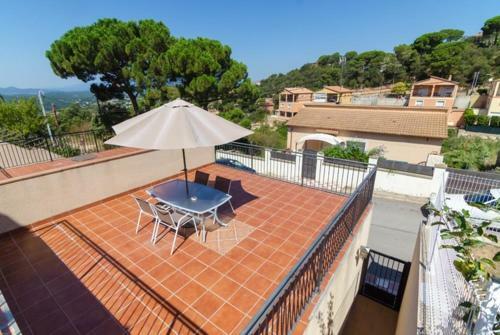 Caules Villa Sleeps 6 Pool