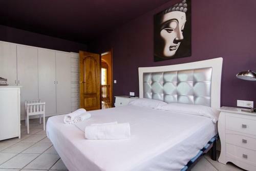 Caules Villa Sleeps 10 Pool Wifi