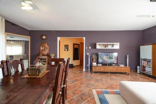 Caules Villa Sleeps 10 Pool Wifi