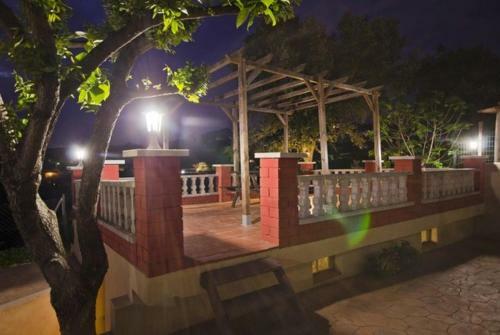 Caules Villa Sleeps 8 Pool
